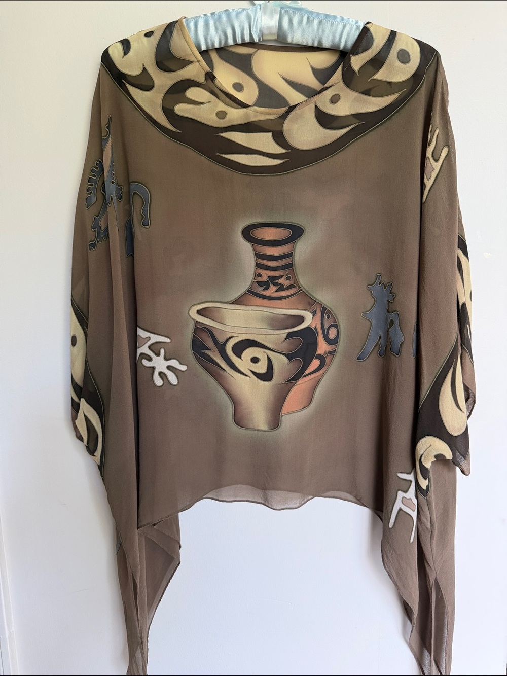 Herling  Styles 100% Silk Blouse Brown Decorative Pottery Motif